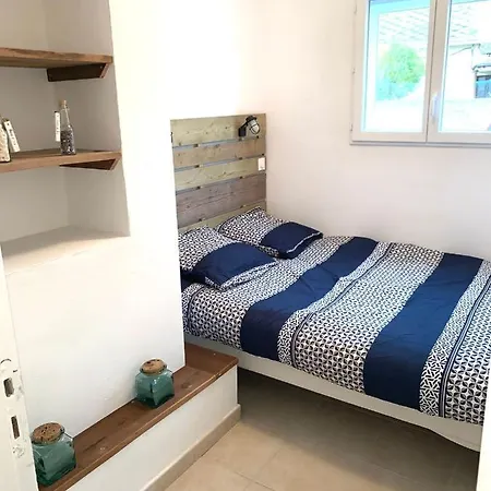 Dans Petite Familiale Apartment